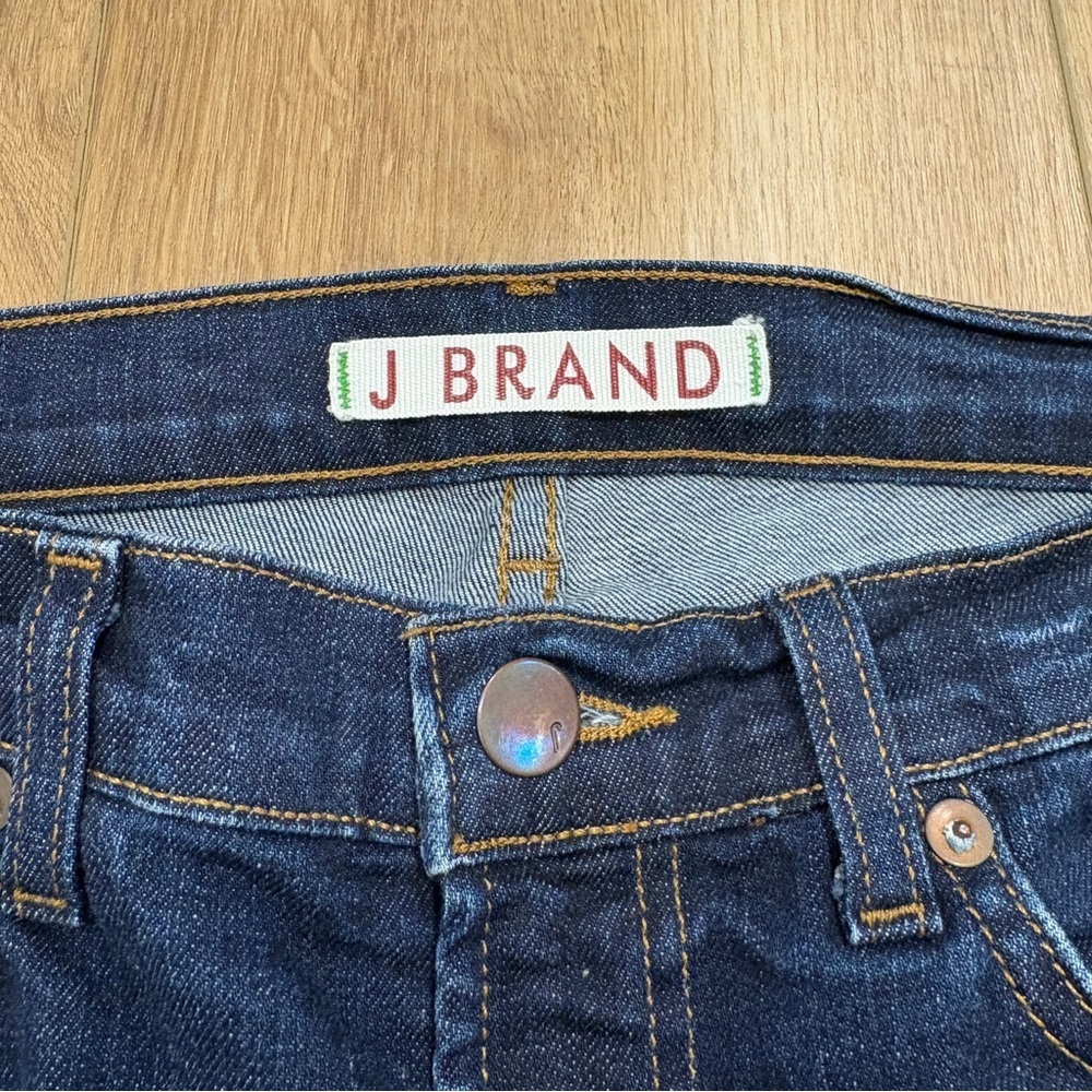 🌟J BRAND🌟 GIGI ANKLE MID CROPPED FLARE STRETCH JEANS DARK WASH SZ 26 - Picture 4 of 8